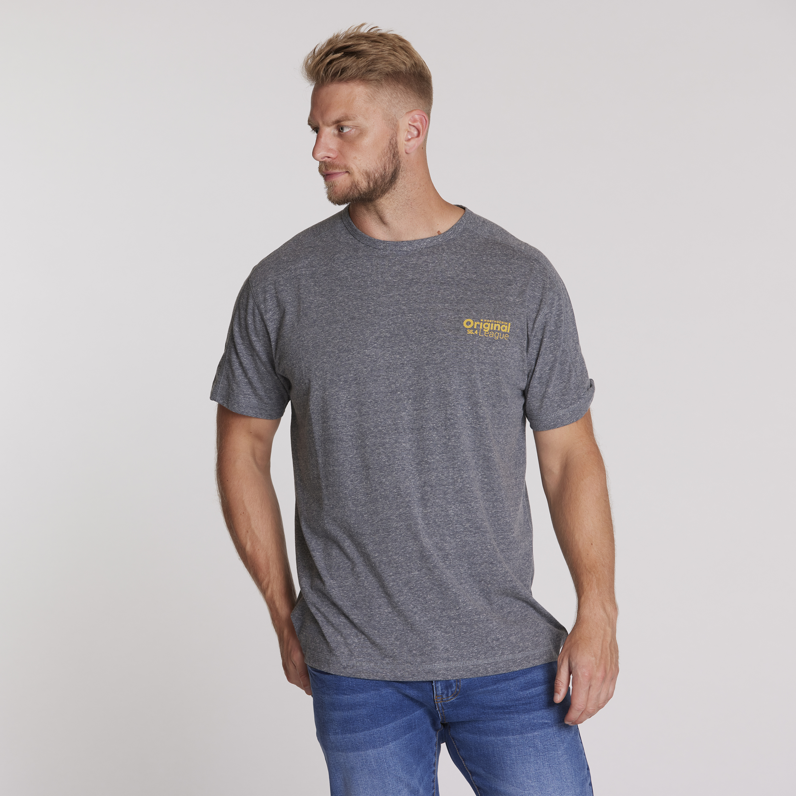 31331B - 0573 t-shirt model